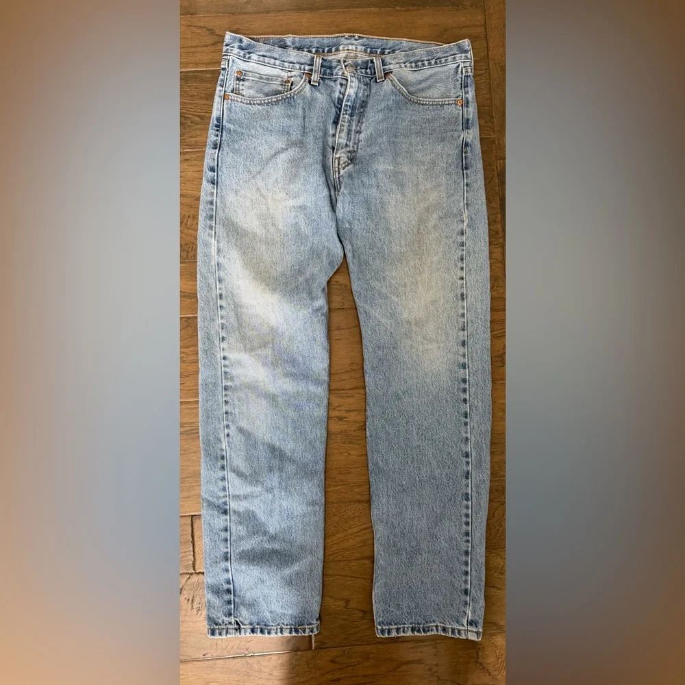 Levi's Light‎ Blue Straight Jeans